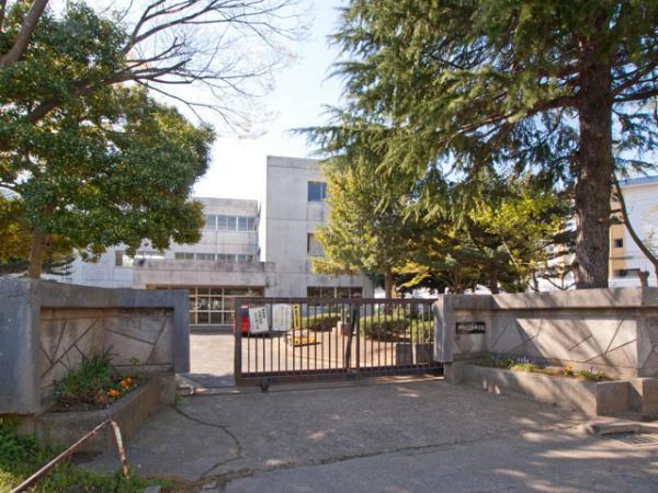 Junior high school. 1480m up to junior high school Yachiyo Municipal Takatsu Junior High School