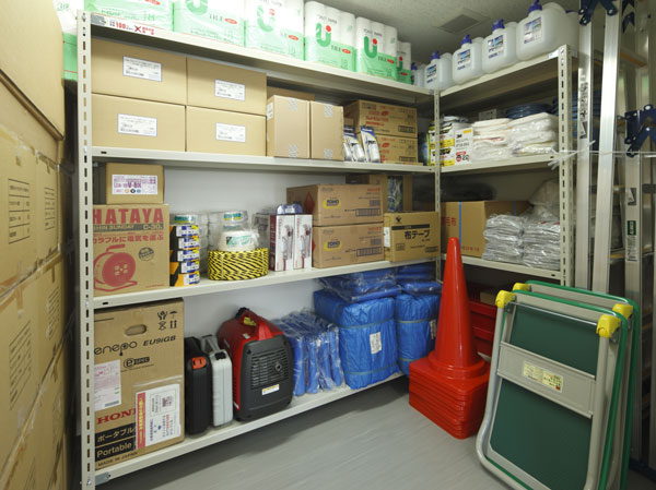 Common utility.  [Disaster prevention stockpile warehouse] Just in case of disaster, Save the disaster first aid kit on the second floor building, To protect the safety of those you live.