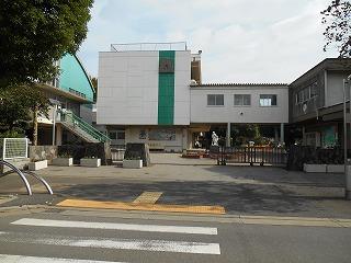 Primary school. Yachiyo Municipal Katsutadai to elementary school 667m