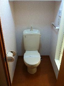 Toilet. Glad toilet to living alone ・ Bus by