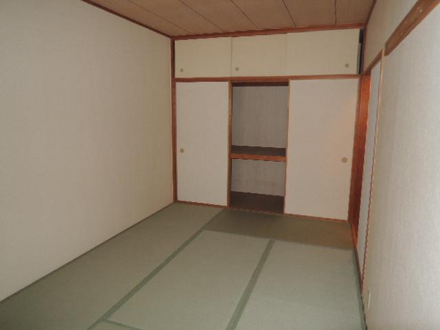 Other room space. Of course, there is a 1 room tatami room