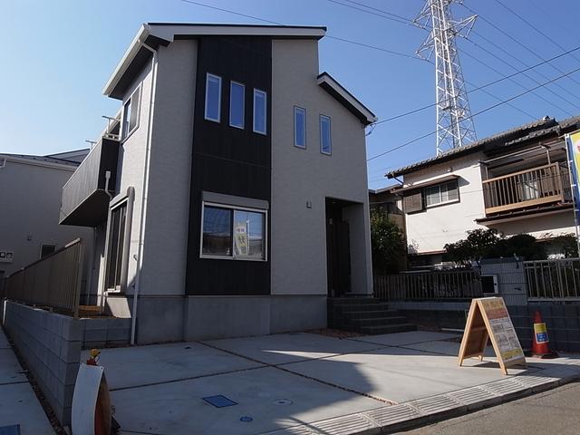Local appearance photo. Solar power + all-electric homes