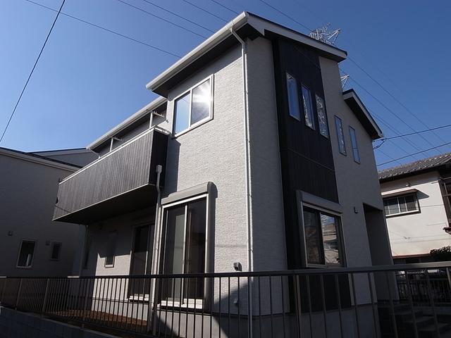 Local appearance photo. Flat 35S applied housing