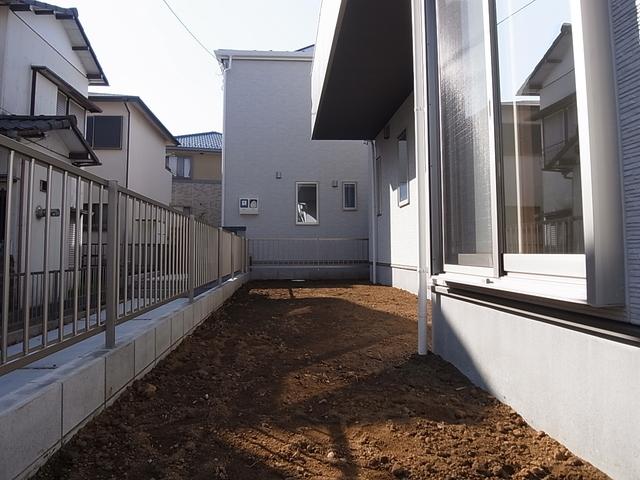 Garden. Spacious garden