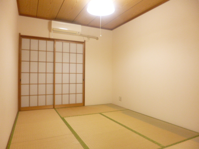 Living and room. 1 there is room and glad Japanese-style *