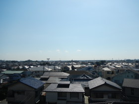 View. Shooting from the balcony. There are no tall buildings in front of the eye.