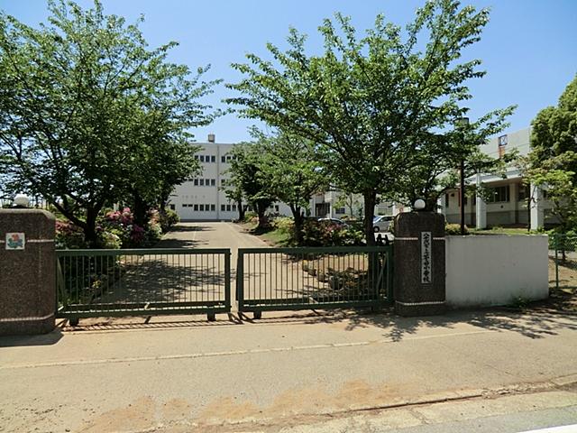 Primary school. Kayada the town elementary school