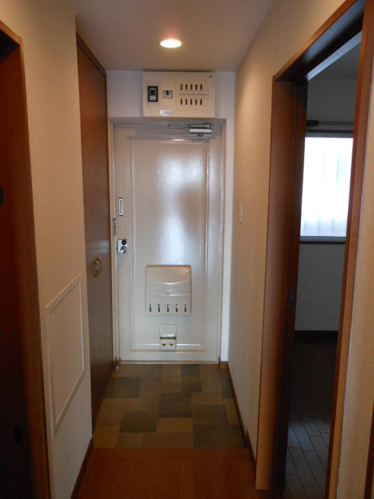 Entrance. 2013 November shooting