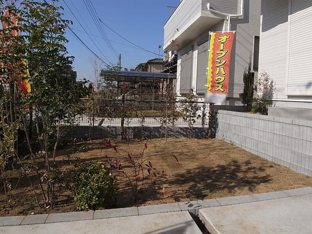 Garden. Spacious garden