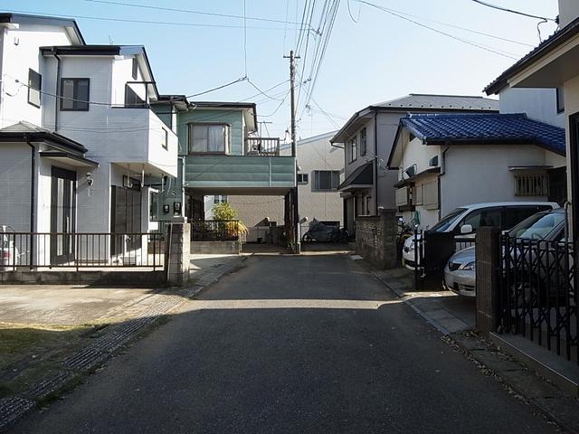 Local photos, including front road. The East high-speed rail, "Yachiyo Central" station walk 21 minutes