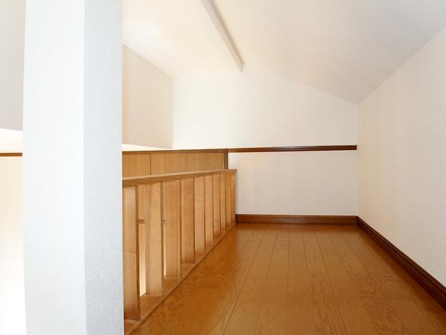 Non-living room. Breadth of loft space with a room