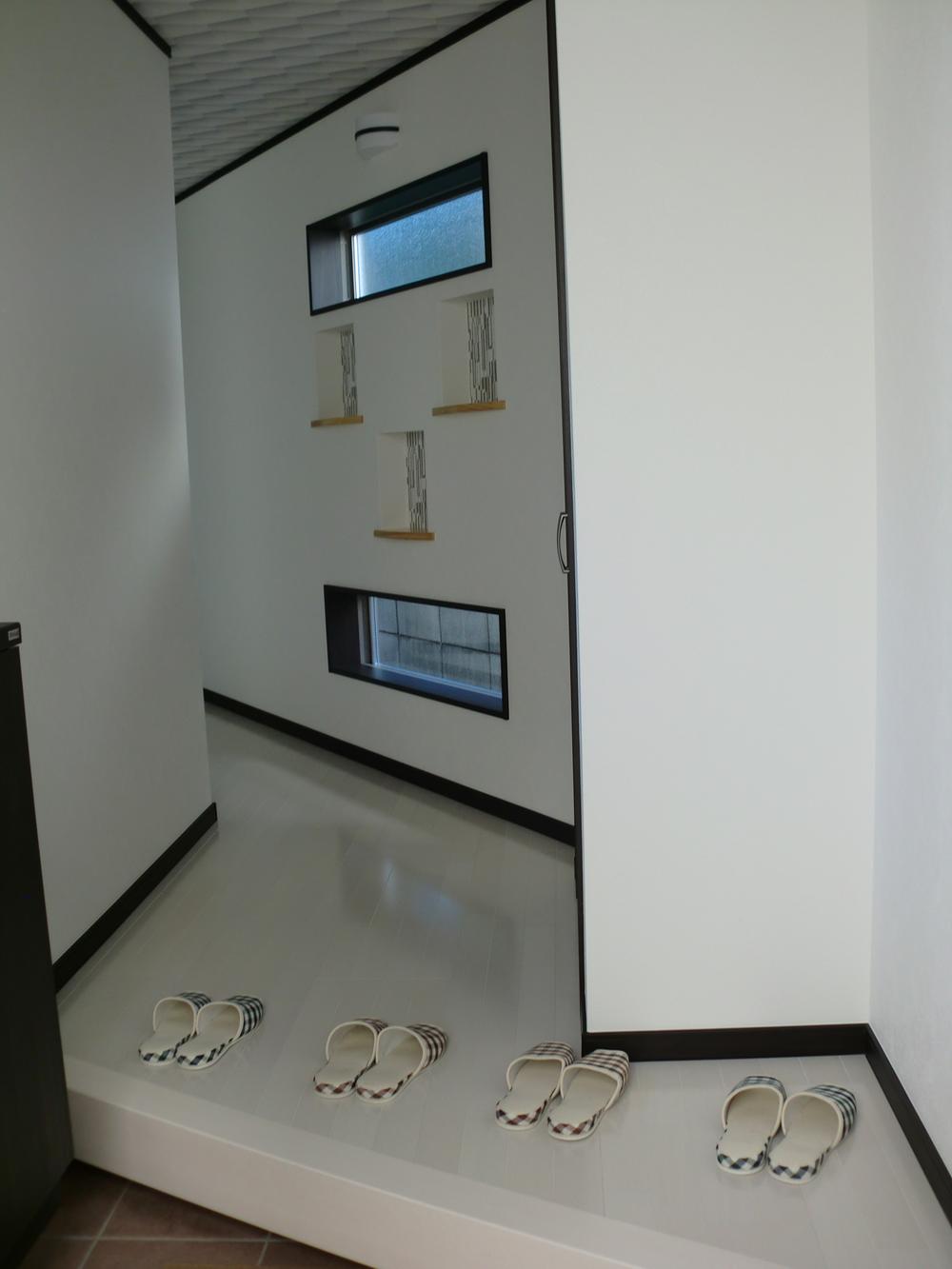 Entrance. Local (07 May 2013) Shooting