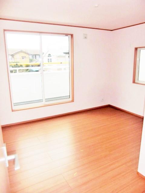 Non-living room. Indoor (11 May 2013) Shooting