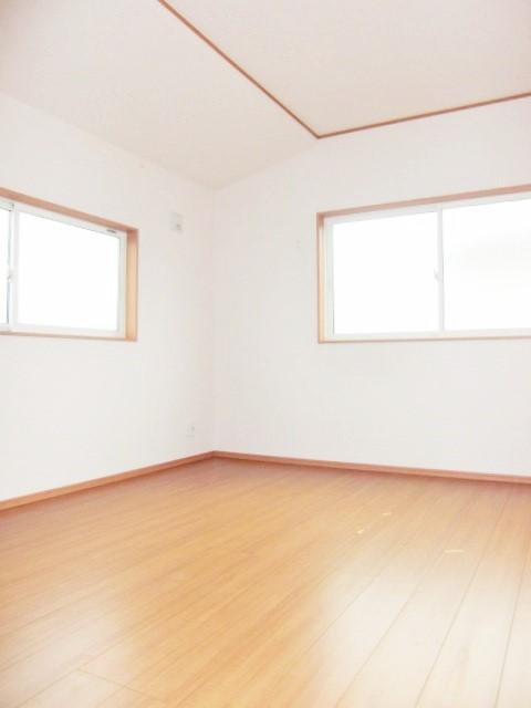 Non-living room. Indoor (11 May 2013) Shooting