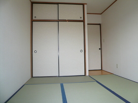 Living and room.  ☆ There is also a Japanese-style room ☆