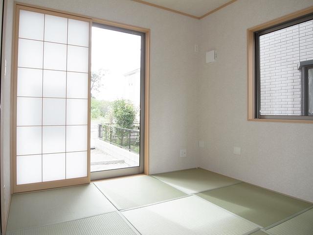Non-living room. Type of Japanese-style room 4.5 quires away