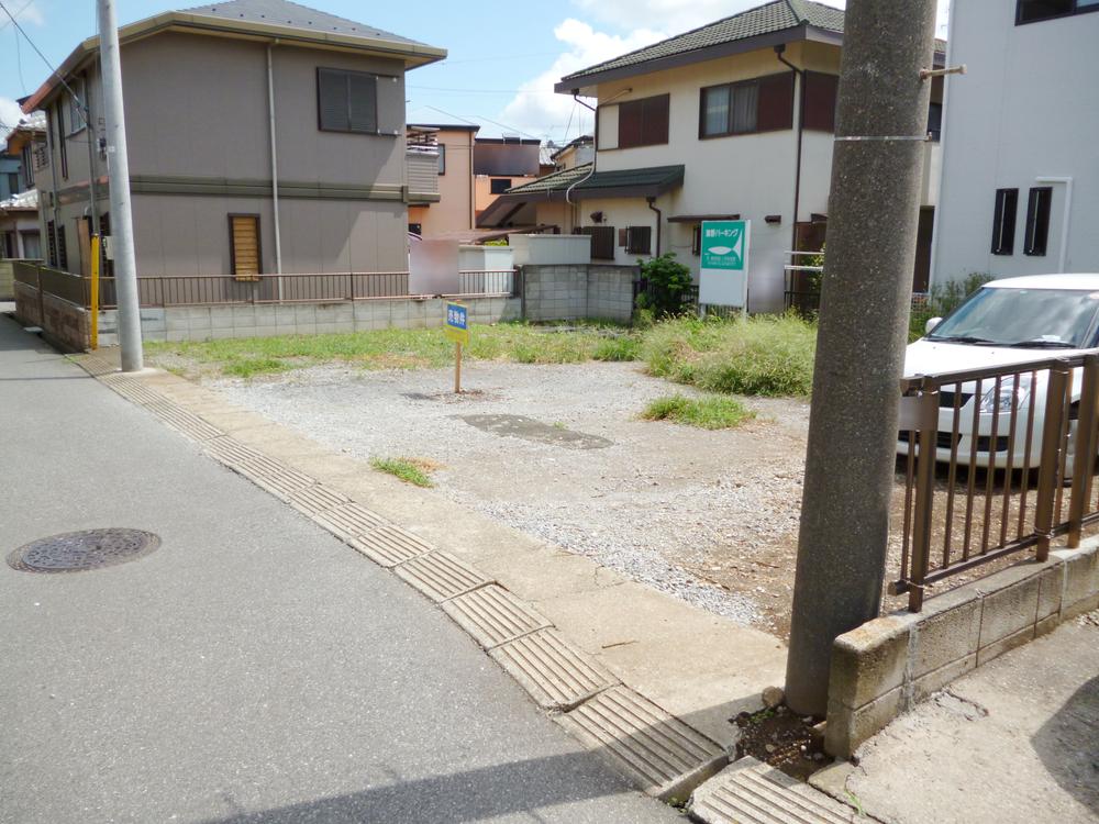 Local photos, including front road. Local (August 2013) Shooting