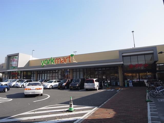 Other Environmental Photo. York Mart until 210m York Mart 210m 3-minute walk