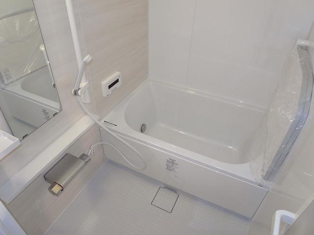 Bathroom. Unit bus exchange ・ With bathroom dryer