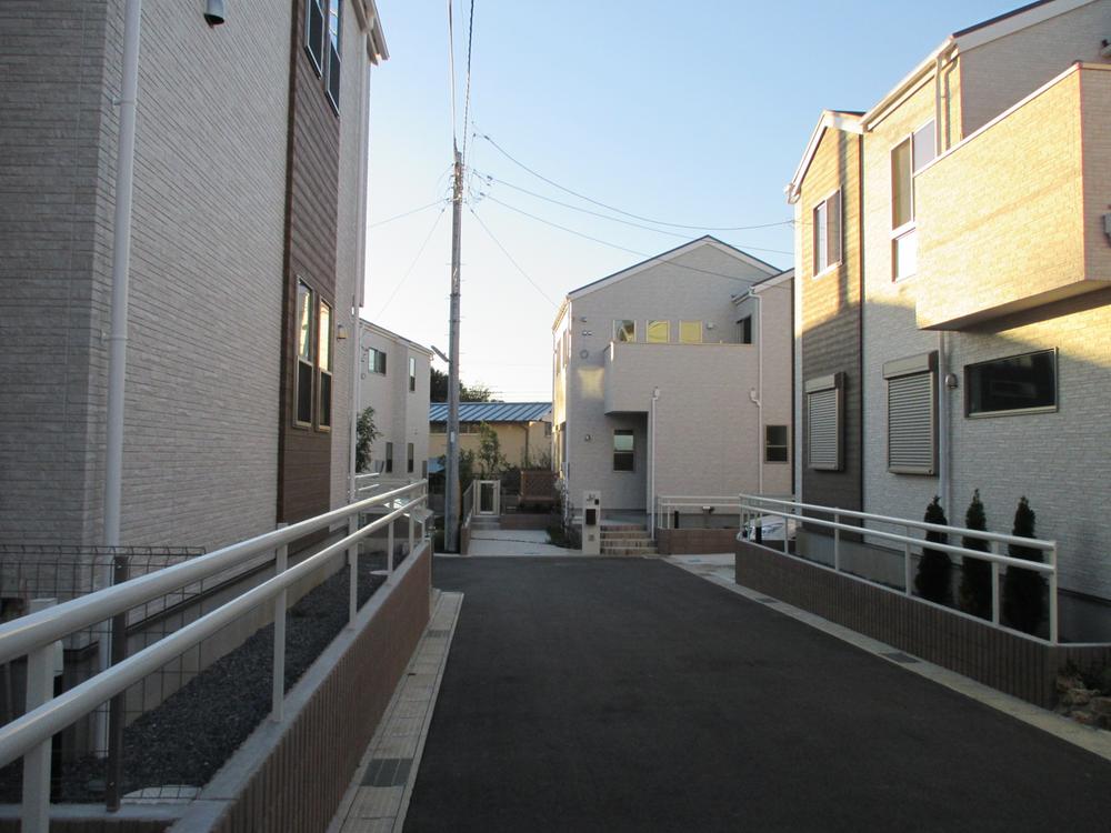 Streets around. Local (11 May 2013) Shooting