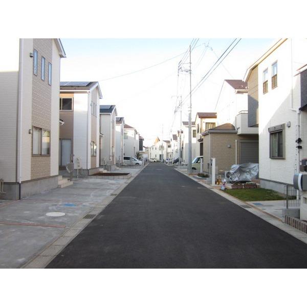 Other local. Frontal road