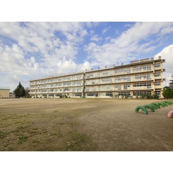 Primary school. Yachiyo Municipal Takatsu to elementary school 716m