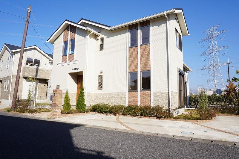 Local appearance photo. Local (11 May 2013) Shooting