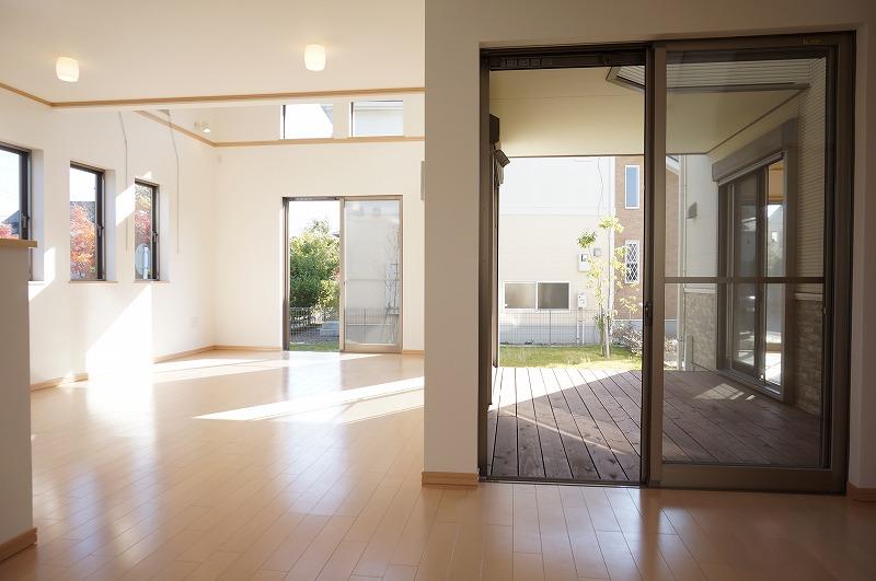 Living. Local (11 May 2013) Shooting