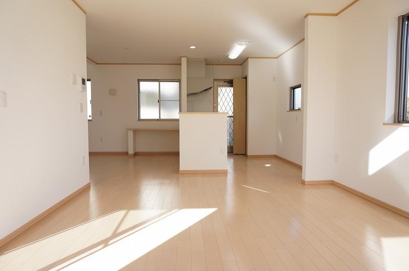 Living. Local (11 May 2013) Shooting