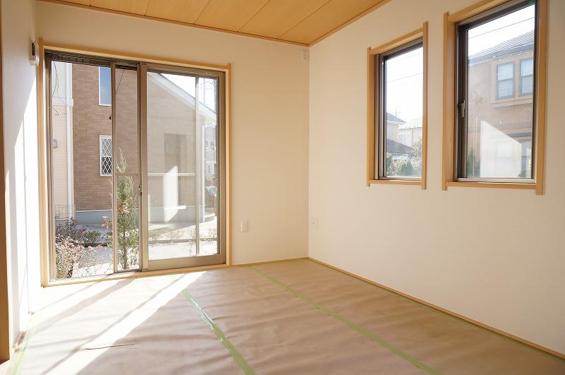 Non-living room. Local (11 May 2013) Shooting