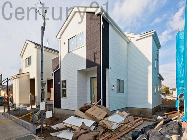 Local appearance photo. Building 2