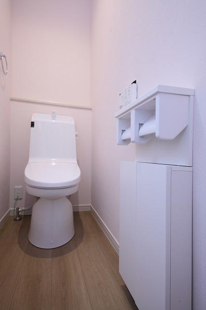 Toilet. «Eco ・ La series Common Specifications » "Toilet" is using the super water-saving ECO5 What achieve water-saving of about 69% compared to conventional products! ~ Example of construction ~