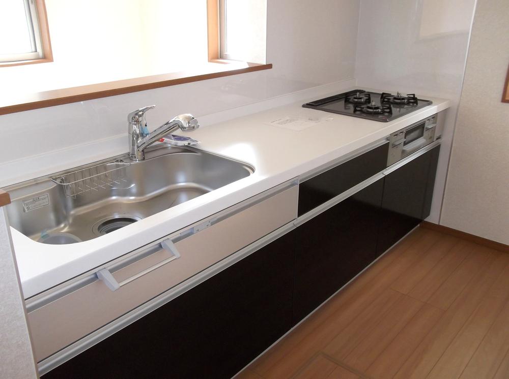 Same specifications photo (kitchen)