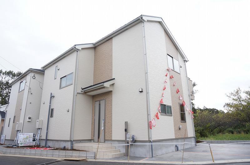 Local appearance photo. 1 Building 2013 October shooting