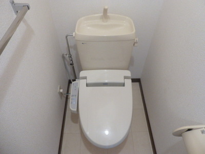 Toilet. Bidet