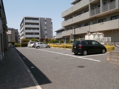 Parking lot. Is parking ☆