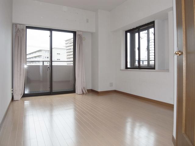 Non-living room. Western-style 7.3 Pledge