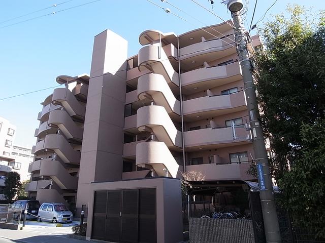 Local appearance photo. September 1998 Built