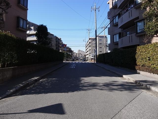 Local appearance photo. Cityscape