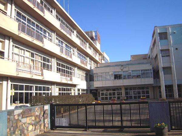 Junior high school. Yachiyo Municipal Yachiyo 1280m to the West Junior High School