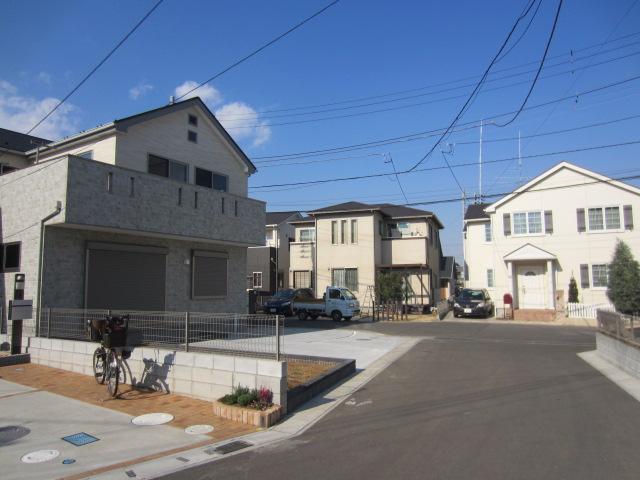 Local appearance photo. 1 Building