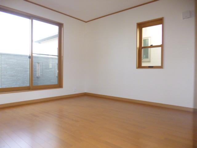 Non-living room. 12 Building