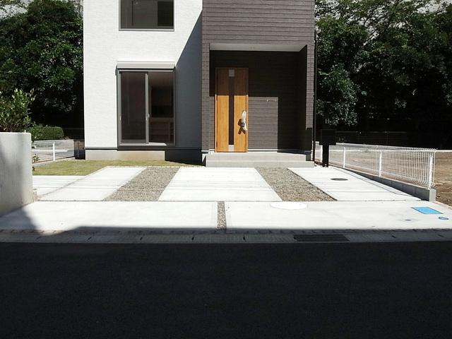 Parking lot. Parking two possible