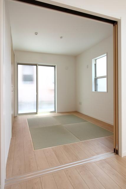 Non-living room. Stylish 4.5 Pledge Japanese-style room