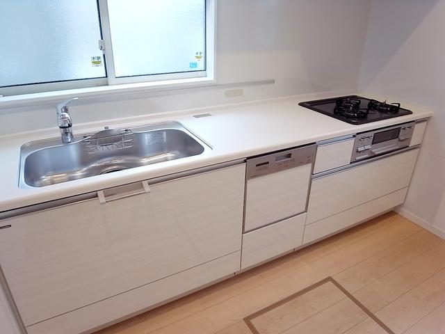 Kitchen. Dish washing dryer ・ Water purification cartridge internal organs faucets with system Kitchen