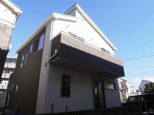 Local appearance photo. All-electric housing