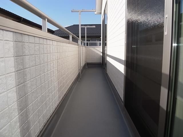 Balcony. South balcony that spans two rooms