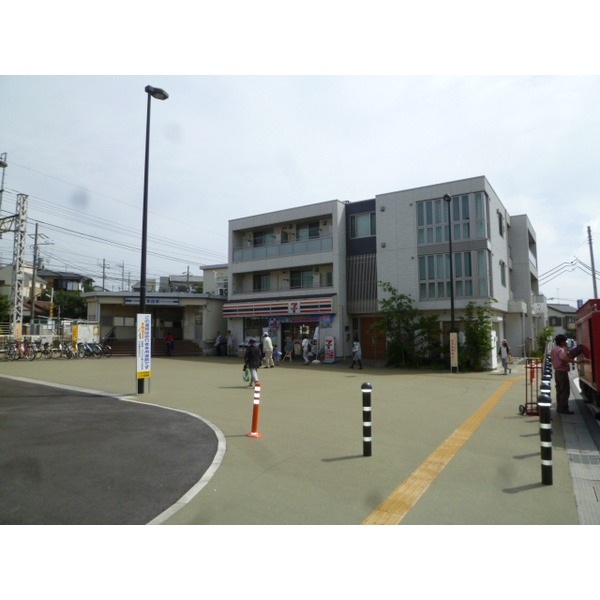 Convenience store. Seven-Eleven Yachiyo Owada store up (convenience store) 439m