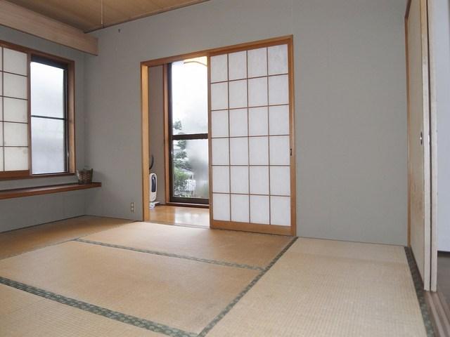 Non-living room. Hiroen Japanese-style room 6 quires with a space