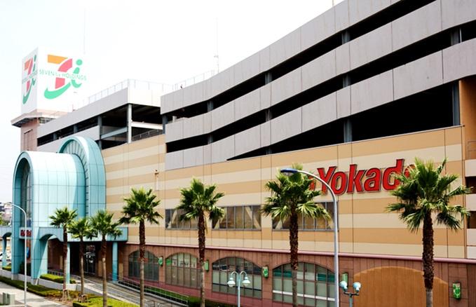 Shopping centre. To Ito-Yokado 3000m